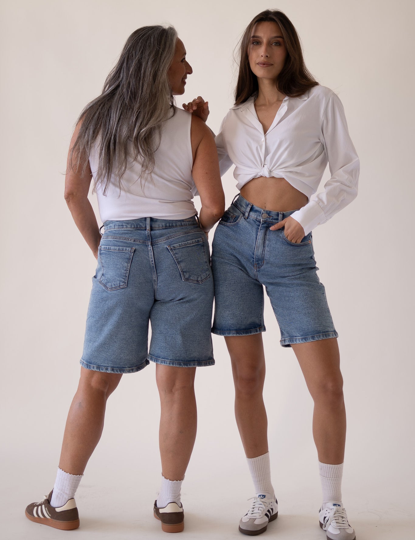 BAGGY SHORTS - LIGHT BLUE