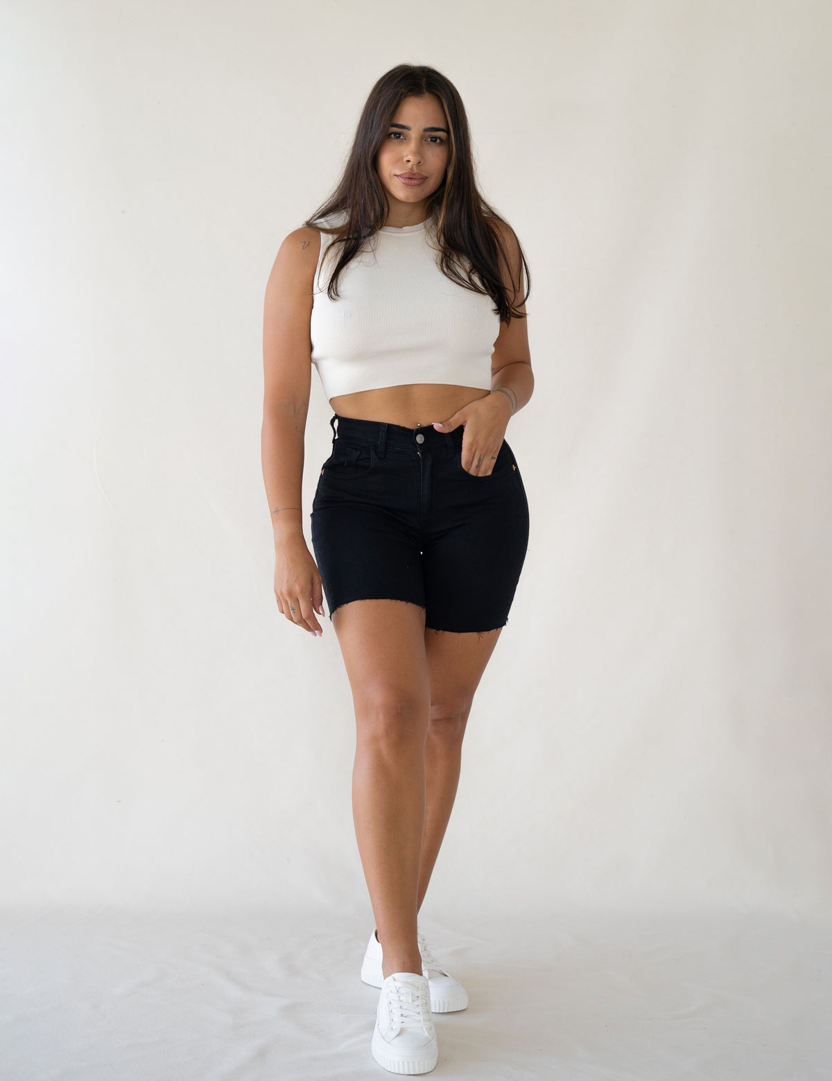 SHORTS HIGH RISE - BLACK
