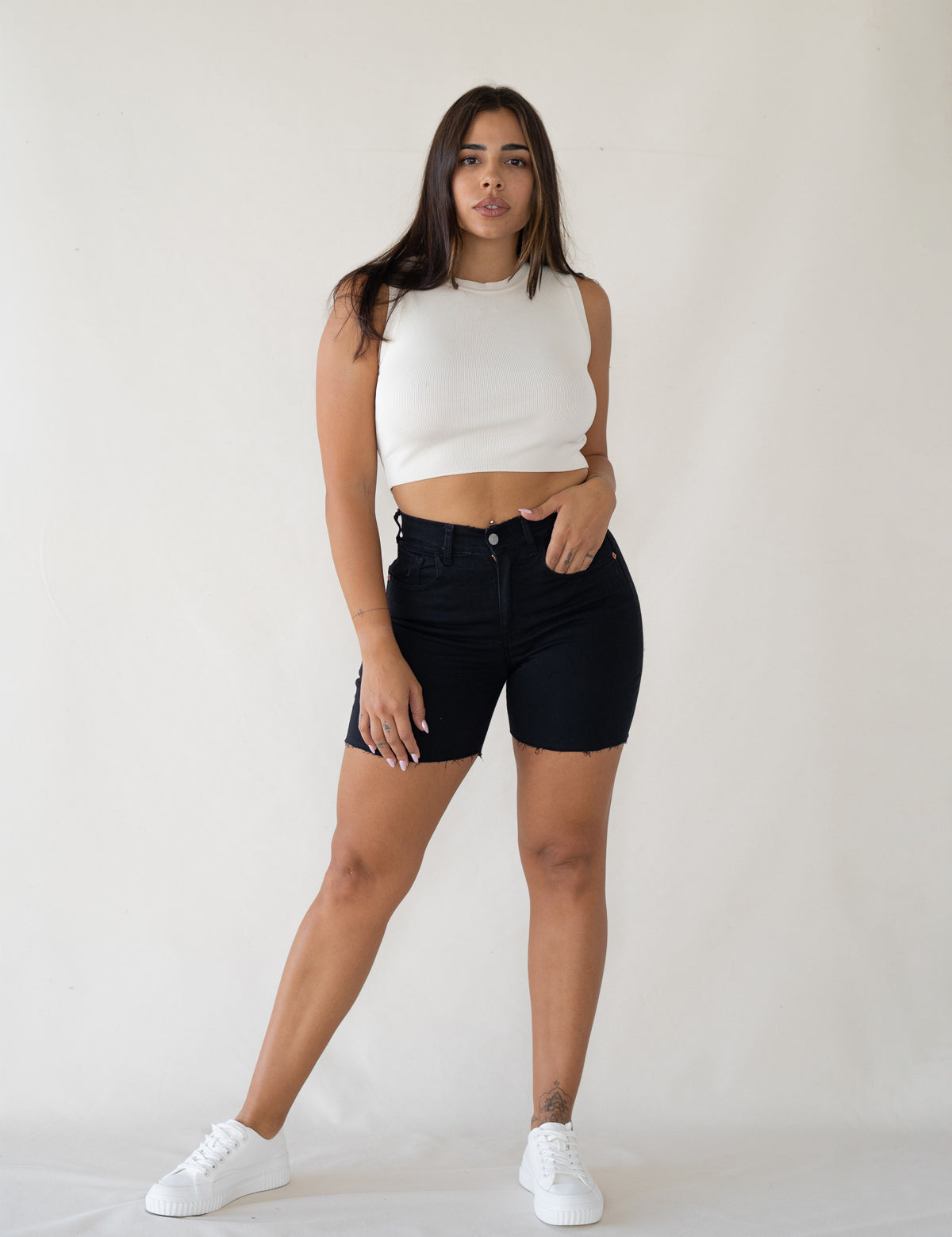 SHORTS HIGH RISE - BLACK