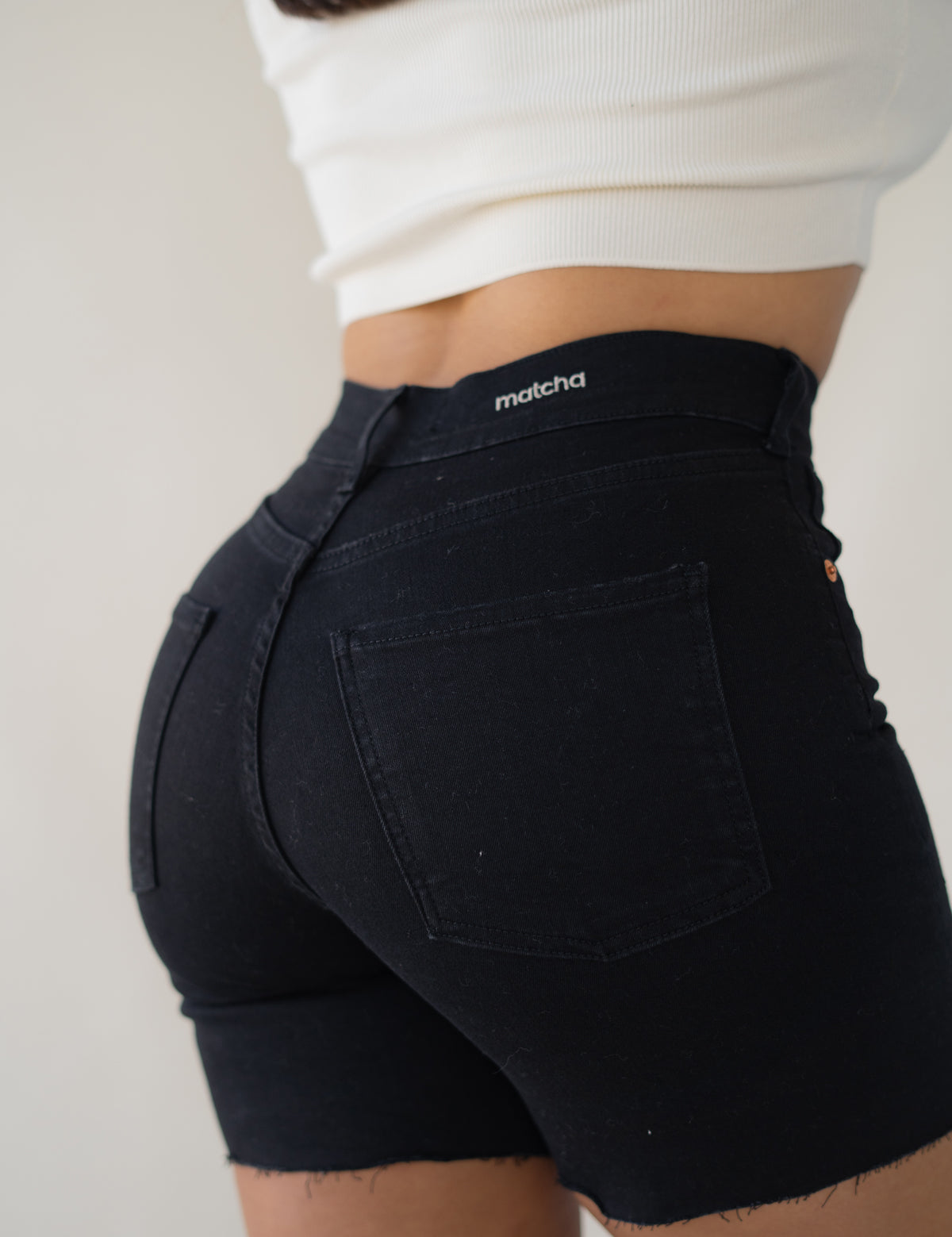 SHORTS HIGH RISE - BLACK