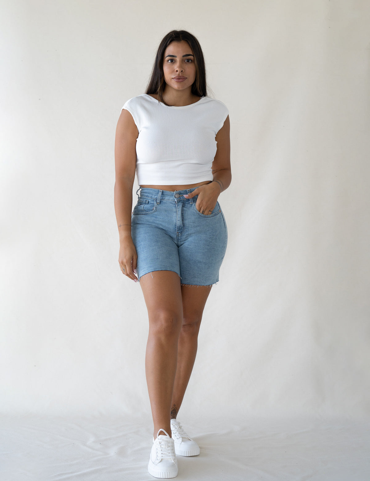 SHORTS HIGH RISE - LIGHT BLUE