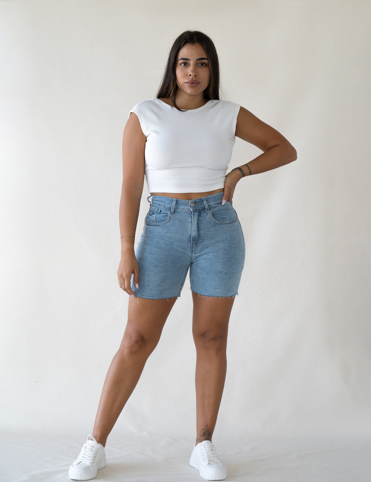 SHORTS HIGH RISE - LIGHT BLUE