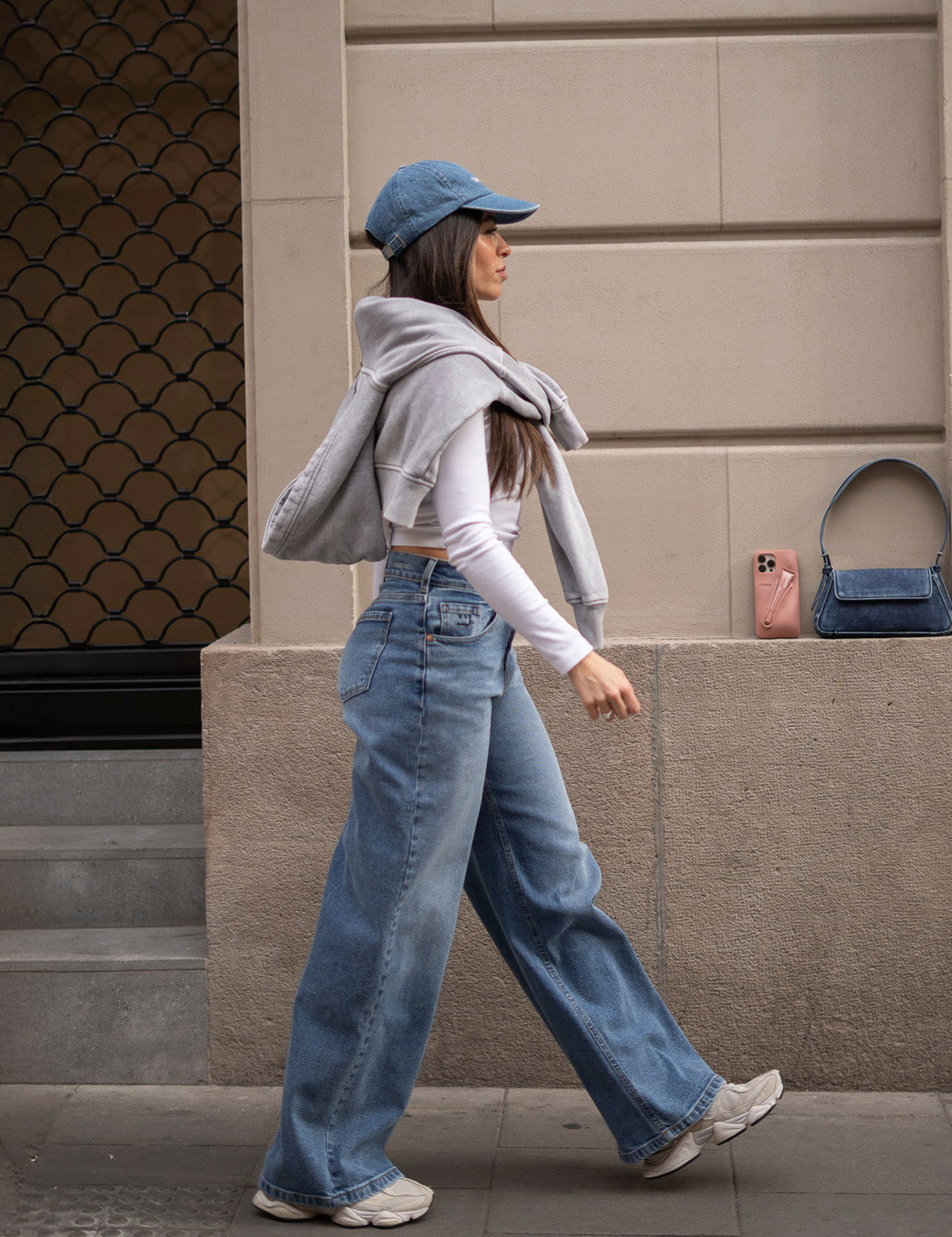 BAGGY HIGH RISE - LIGHT BLUE