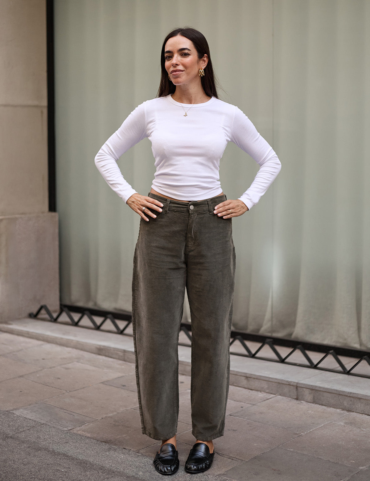 PANTALONES BARREL PANA - KHAKI