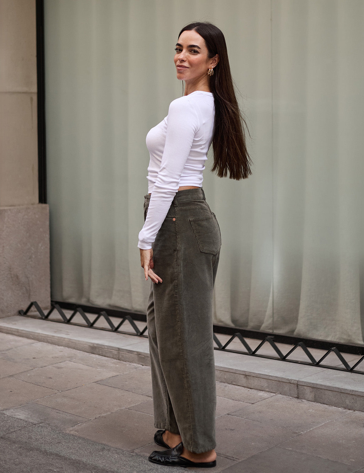 PANTALONES BARREL PANA - KHAKI