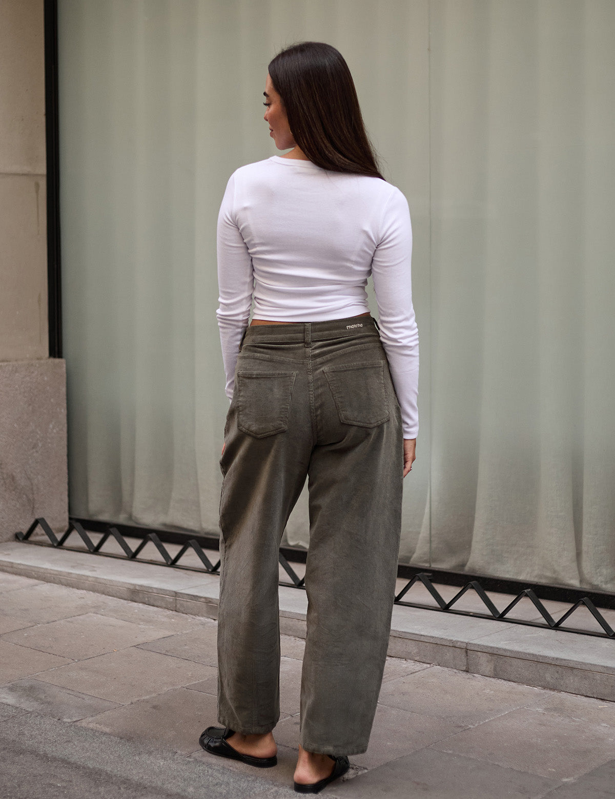 PANTALONES BARREL PANA - KHAKI