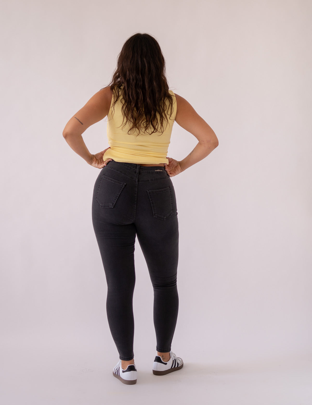 SKINNY HIGH RISE - GREY