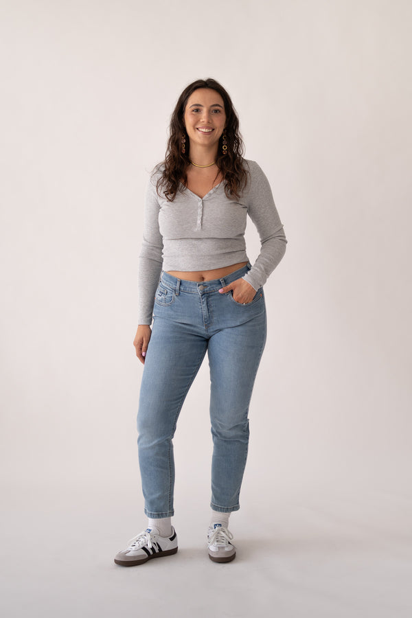 MOM MID RISE - LIGHT BLUE