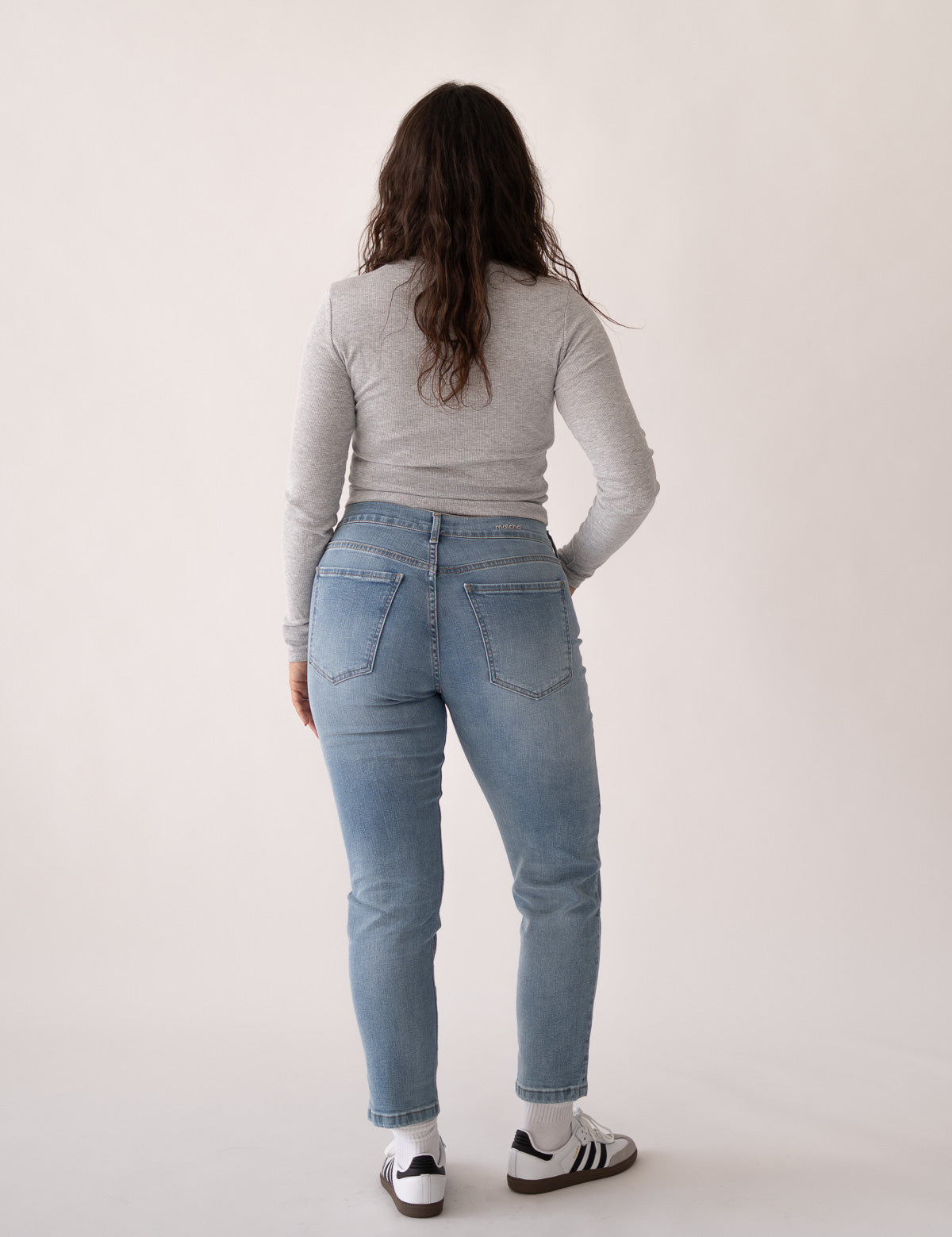 MOM MID RISE - LIGHT BLUE