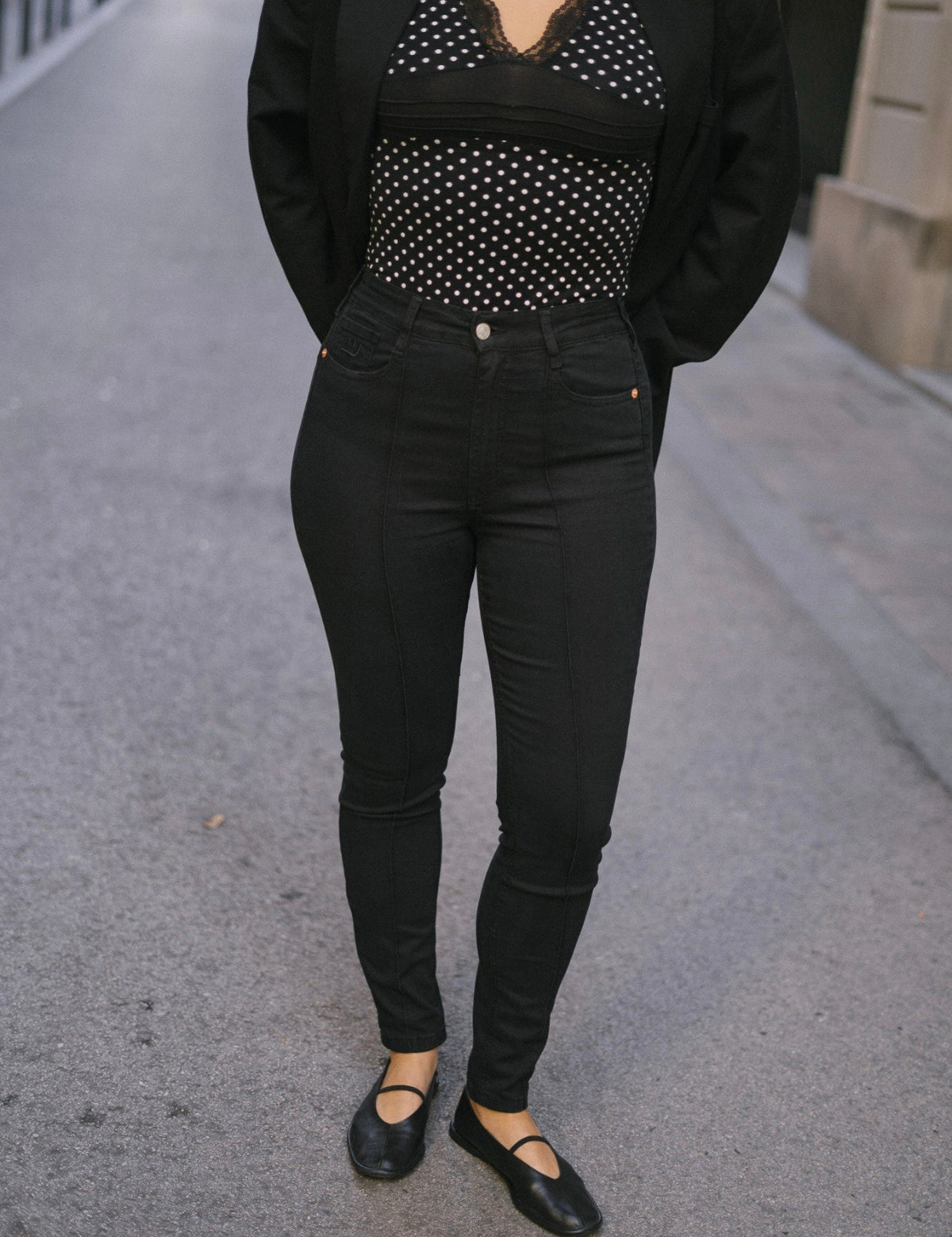 SKINNY NERVIO HIGH RISE - BLACK