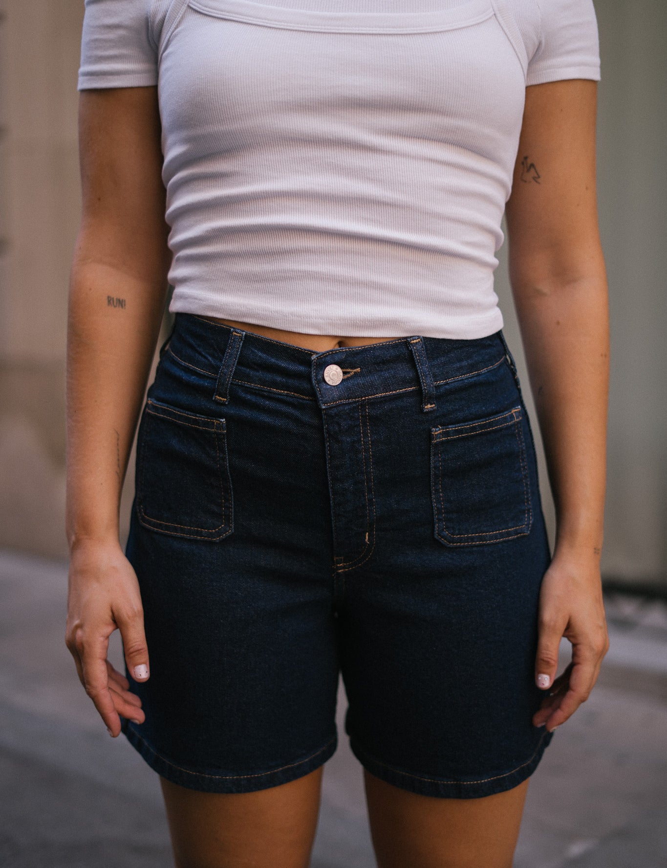 RELAXED SHORTS - RAW DENIM