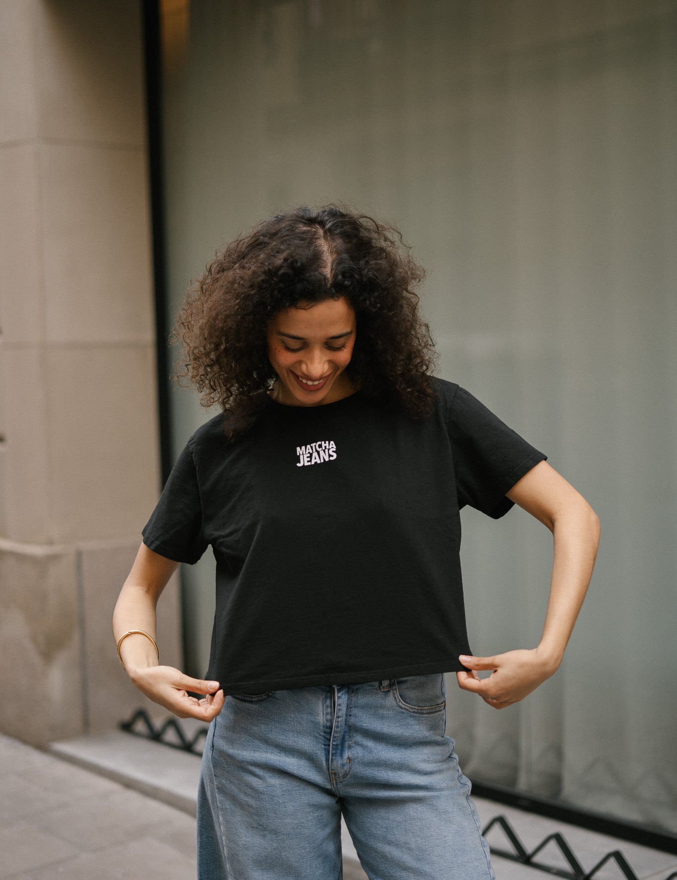 BACK RUCHED TEE - BLACK