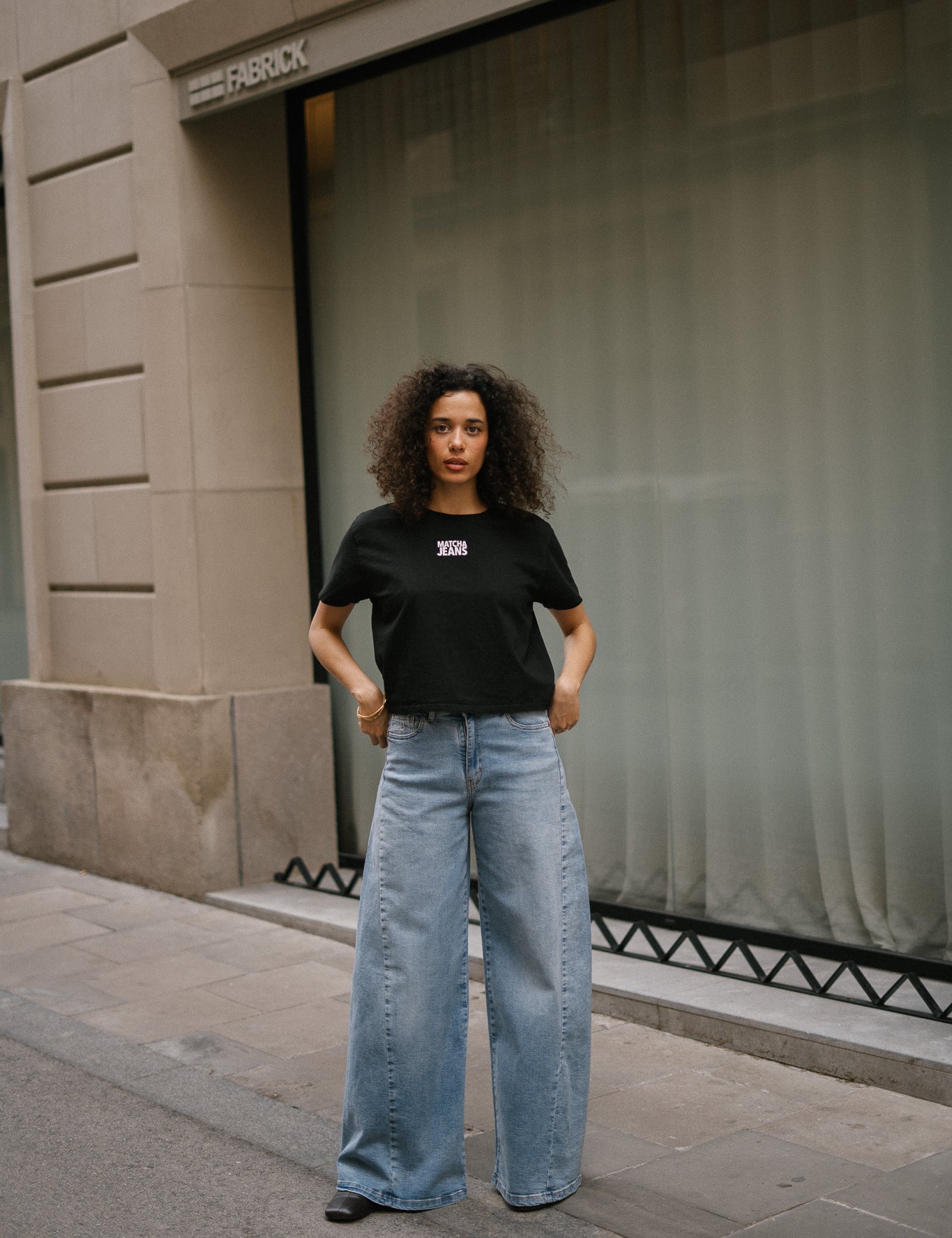 BACK RUCHED TEE - BLACK