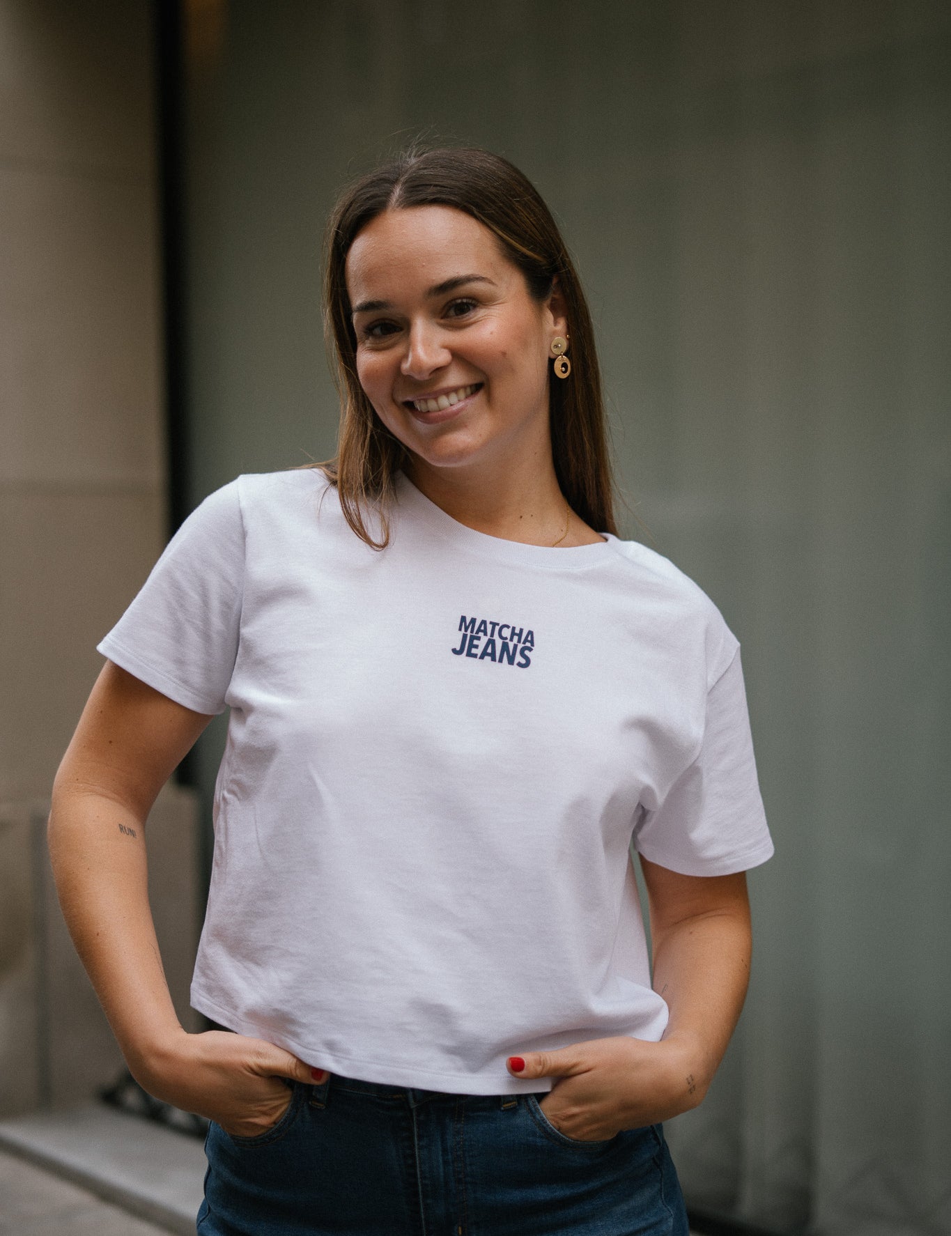 BACK RUCHED TEE - WHITE