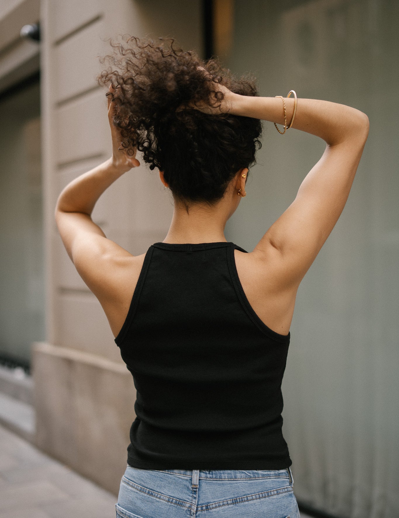 HALTER TANK TOP - BLACK