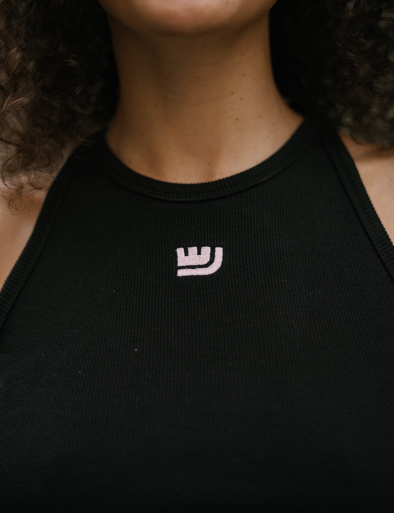 HALTER TANK TOP - BLACK