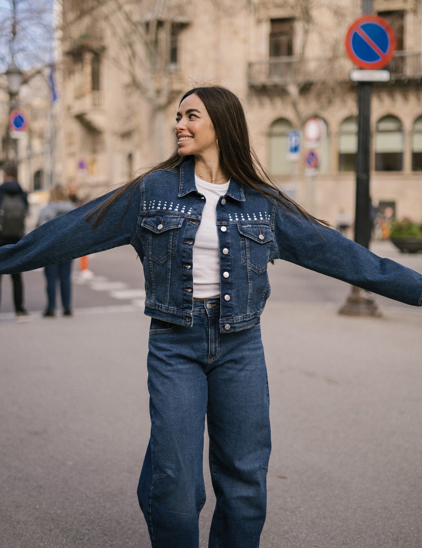 DENIM JACKET TACHAS PLATEADAS - DARK BLUE
