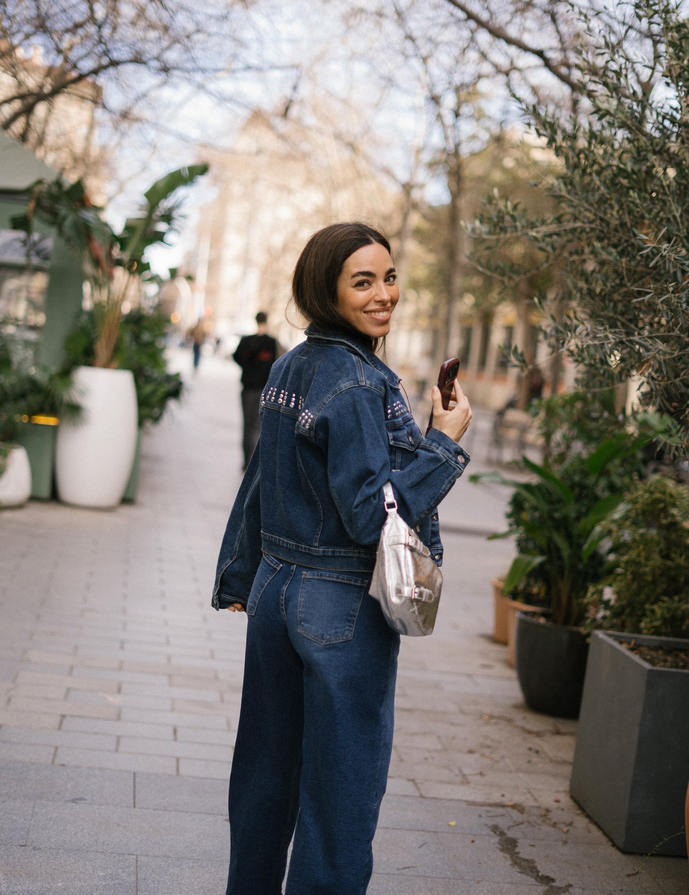 DENIM JACKET TACHAS PLATEADAS - DARK BLUE