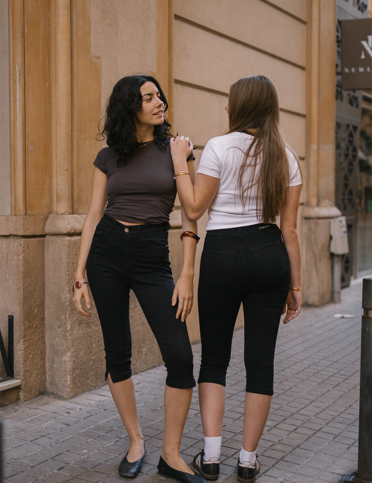 CAPRI HIGH RISE - BLACK