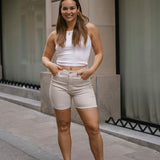 SHORTS HIGH RISE - BEIGE