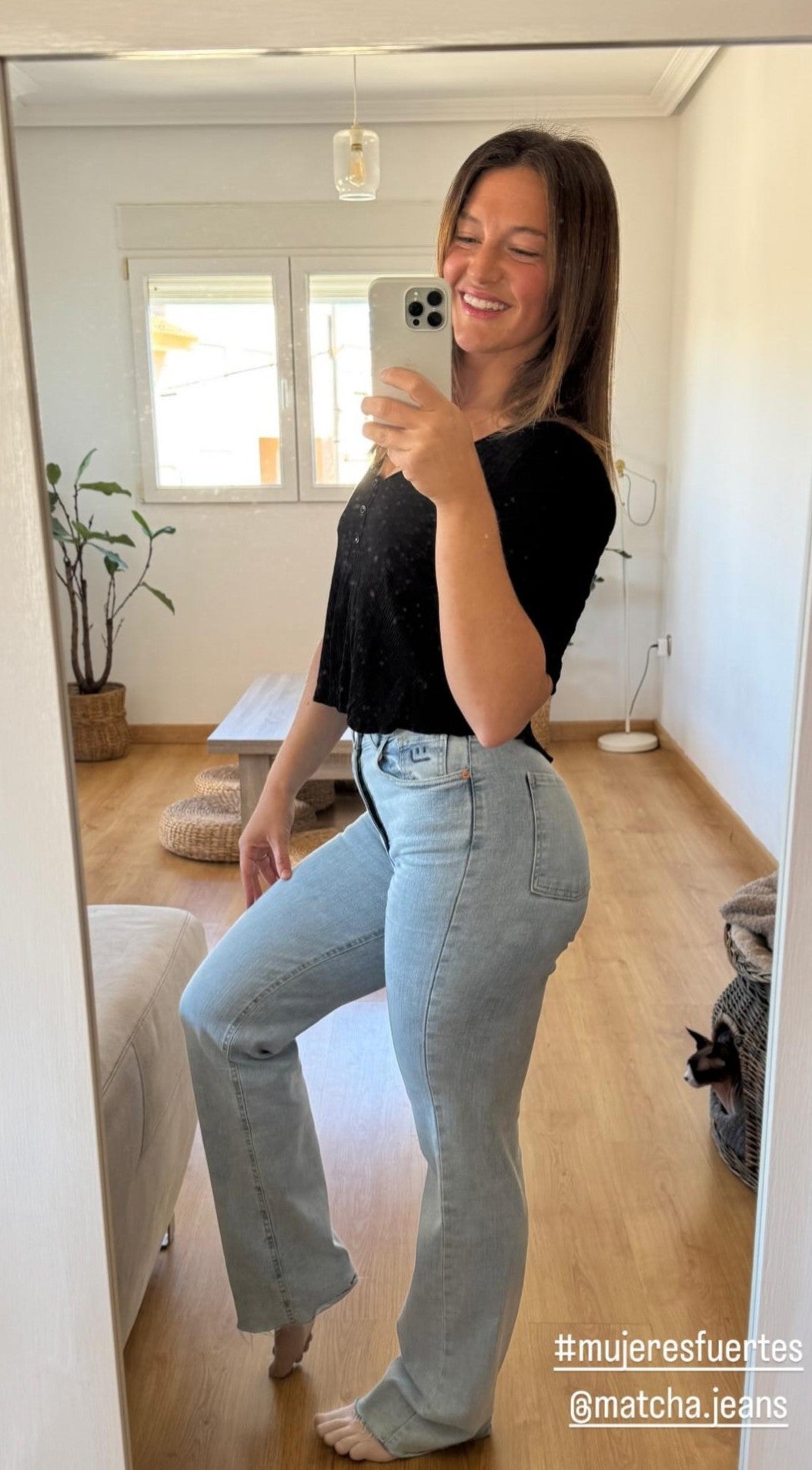 WIDELEG HIGH RISE - LIGHT BLUE – Matcha Jeans WIDELEG HIGH RISE - LIGHT BLUE – Matcha Jeans